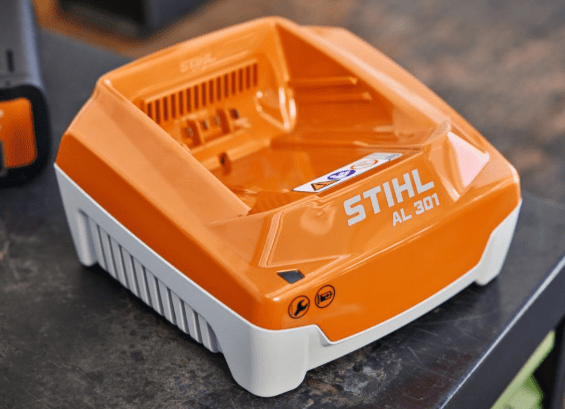 Stihl AL 301 Schnellladegerät